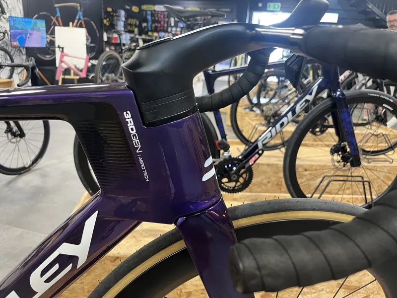 Ridley Noah Fast 3.0 Ultegra Di2 DT Swiss Ex demo-1