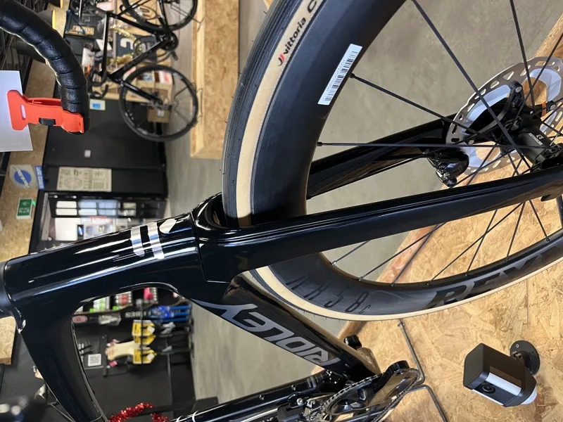 Ridley Noah Disc Medium 105Di2 Reynolds carbon-3