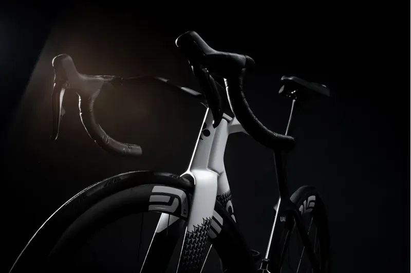 Colnago Y1RS Disc 2025 Carbon TT Aero Bike Dura Ace Di2 UAE-2