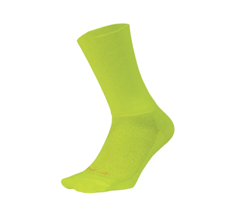 Defeet Aireator 6-inch D-Logo Sock in Hi-vis Yellow